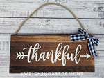 Load image into Gallery viewer, Thankful Arrow Word Art - Rustic Farmhouse - Reclaimed Pallet Plank Board Sign - Wooden Wall Art - Bookshelf Decor and She Shed Signs
