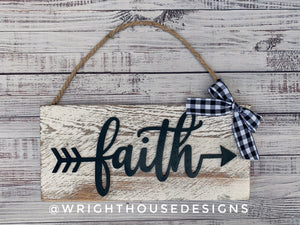Faith Arrow Word Art - Rustic Farmhouse - Whitewash Reclaimed Wood Plank Board Sign - Wooden Wall Art - Home Decor and She Shed Signs