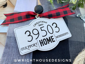 Personalized Home - Zip Code - Family Name - Location - License Plate - Rustic Farmhouse Wooden Christmas Tree Ornament