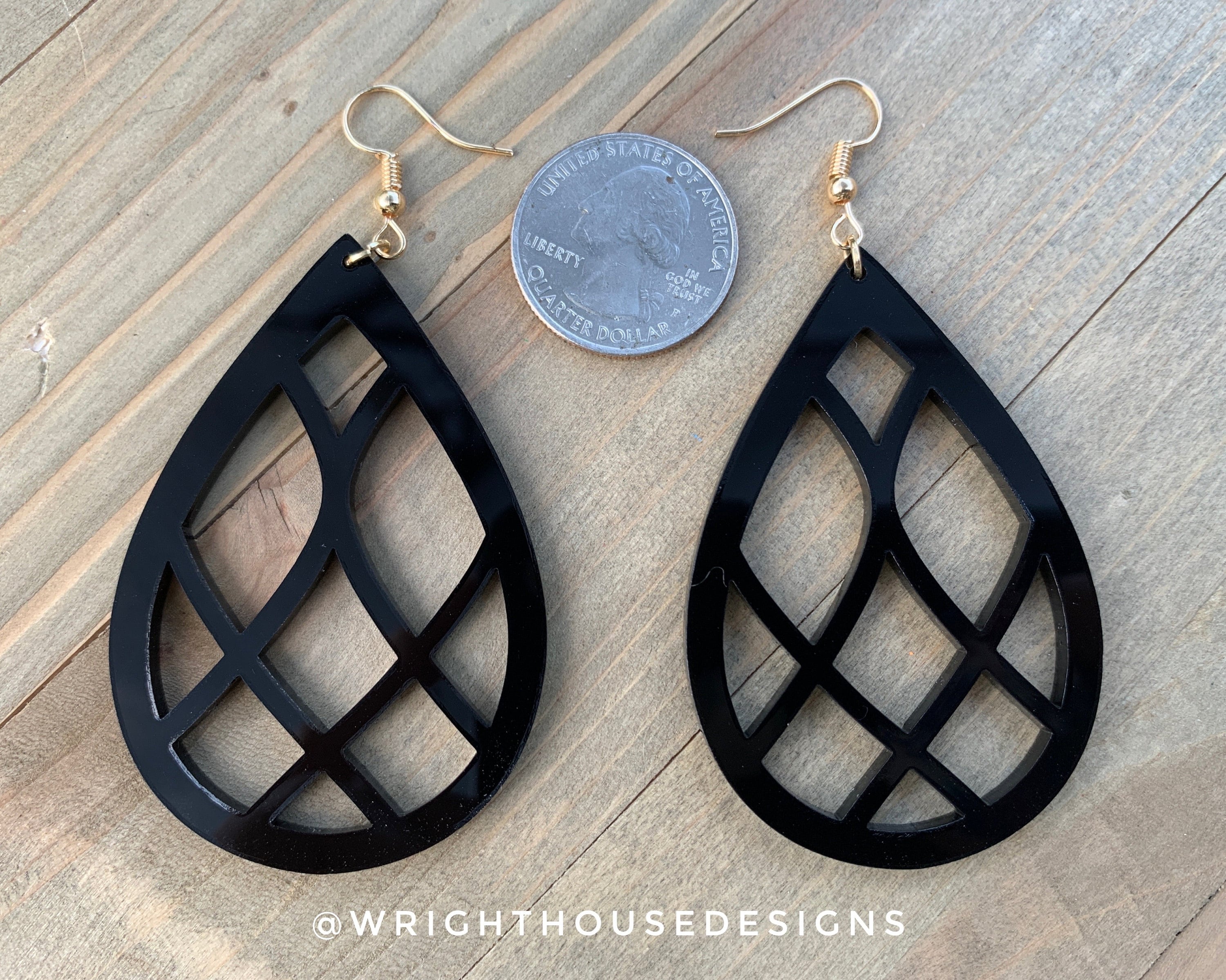 Pretzel Pattern Style Black Acrylic - Geometric Pattern Earrings