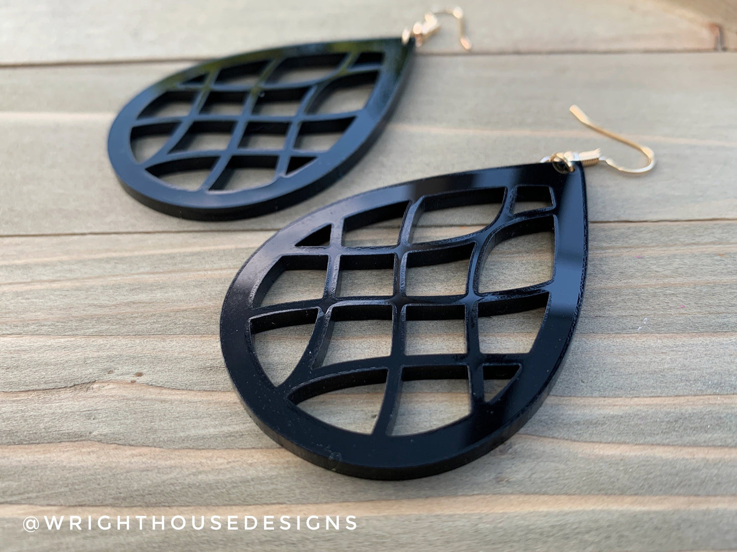 Criss-cross Link Pattern Style Black Acrylic - Geometric Pattern Earrings